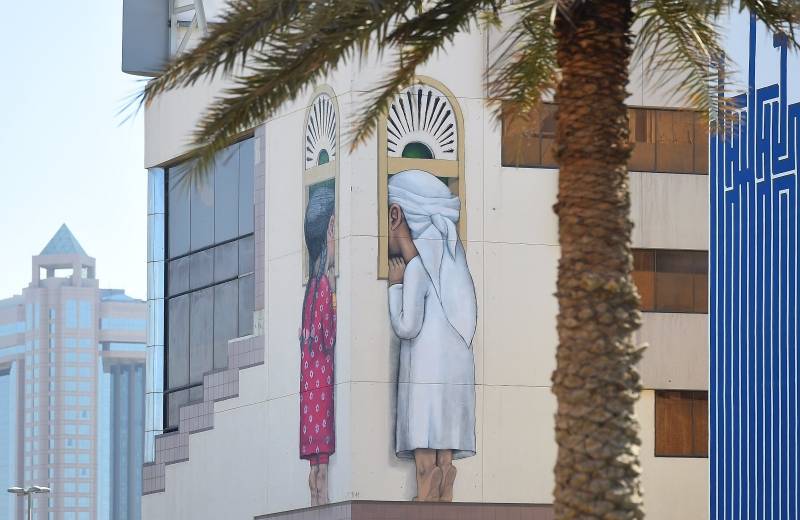 Maľba na budove neďaleko Sheikh Zayed Road