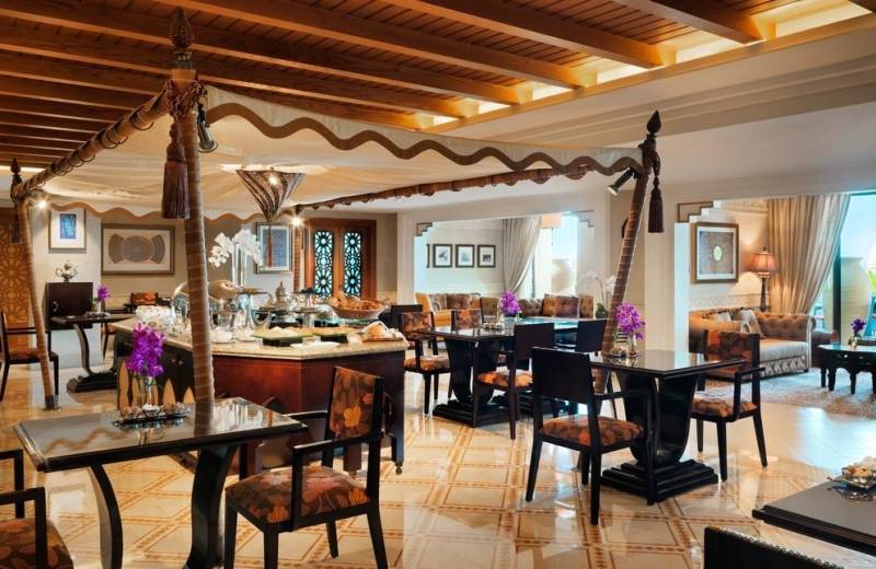Salónik Club Executive v hoteli Jumeirah Mina A'Salam 5*