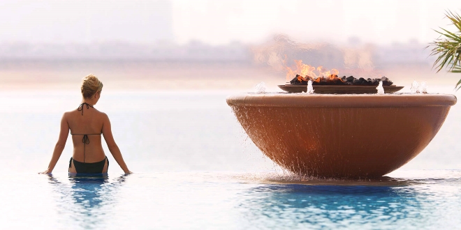 Panoráma z bazéna Royal Pool v hoteli Atlantis The Palm v Dubaji