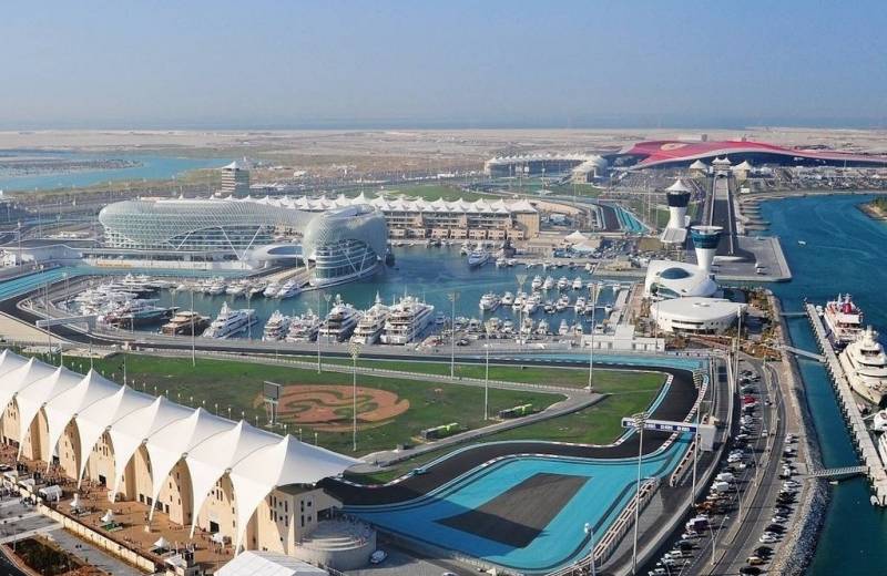 Prehliadka: 2 symboly Abu Dhabi