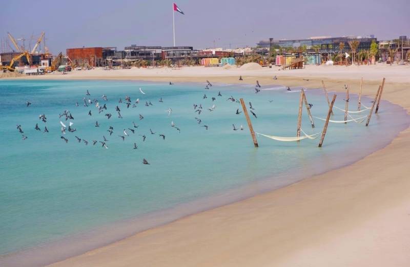 Verejná pláž La Mer, Jumeirah Beach, Dubai, Arabské Emiráty
