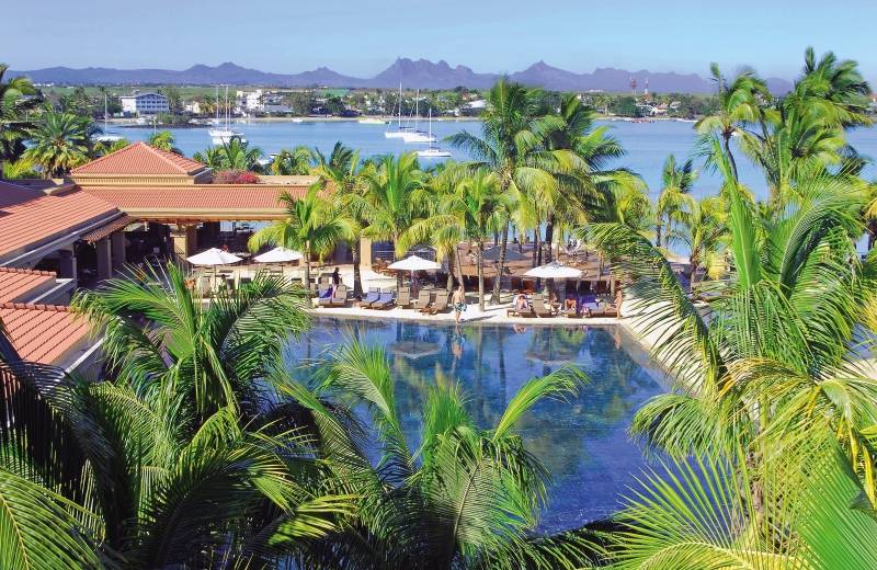 Mauricia Beachcomber Resort & Spa 4*