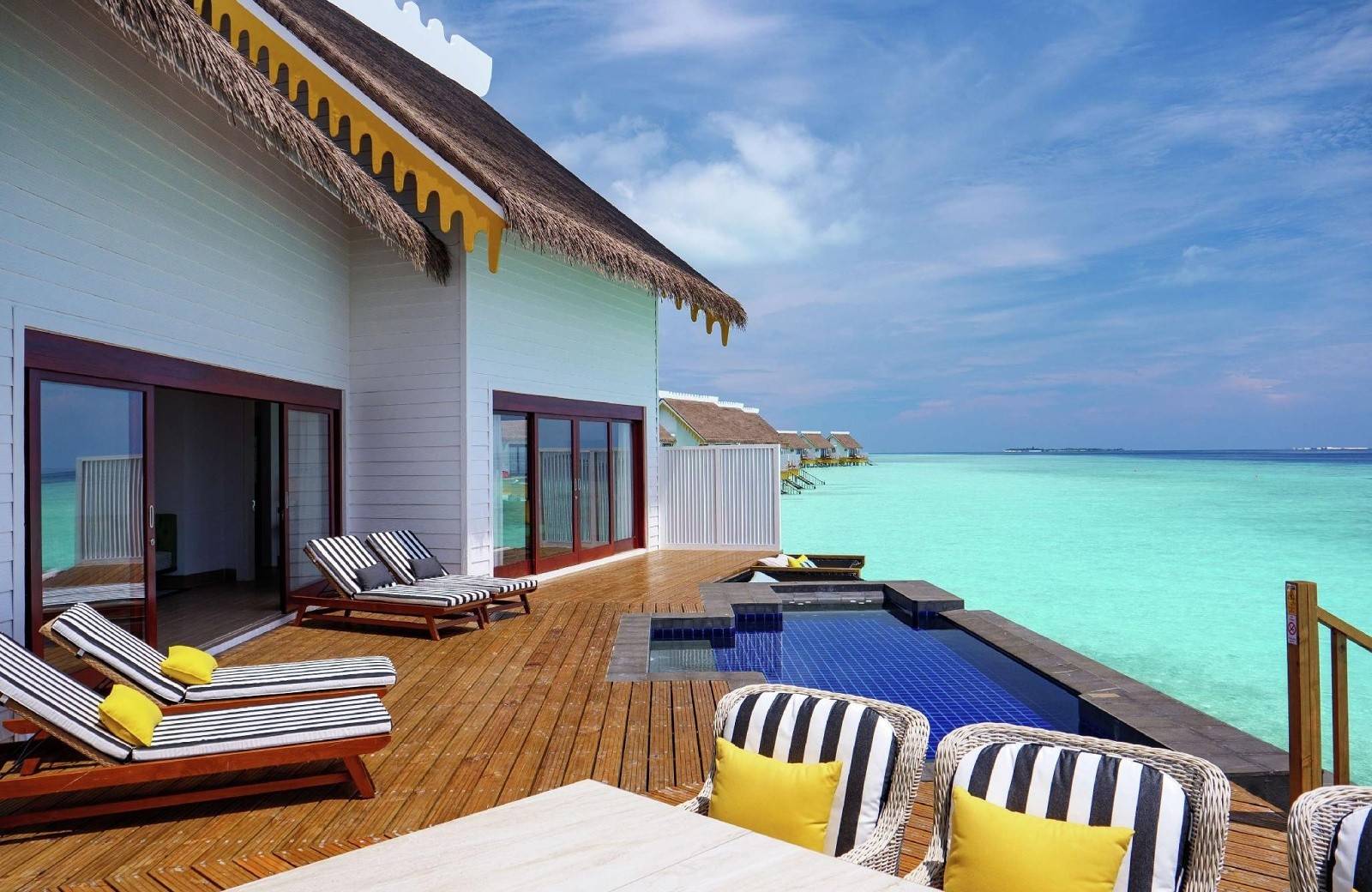 Plážový hotel SAii Lagoon Maldives, Curio Collection by Hilton