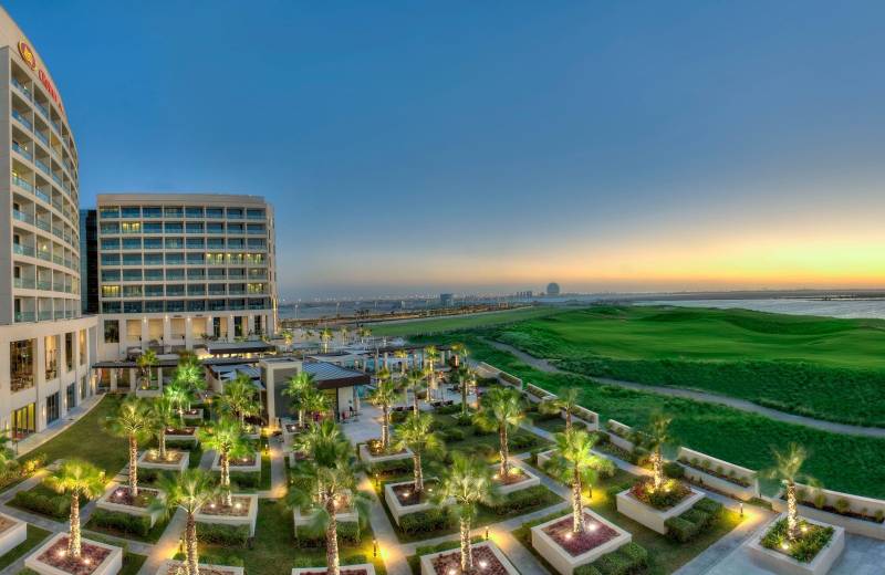 Crowne Plaza Abu Dhabi Yas Island 4*