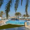 Radisson Blu Hotel & Resort, Abu Dhabi Corniche 5*
