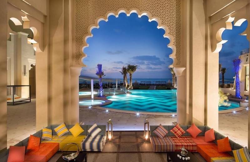 Hotel Bahi Ajman Palace Hotel, Spojené Arabské Emiráty - Bazén
