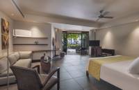 Beachfront Suite with Pool