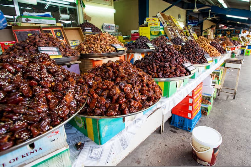 Dubajské datle na trhu dates souk v deira food market Dubaj