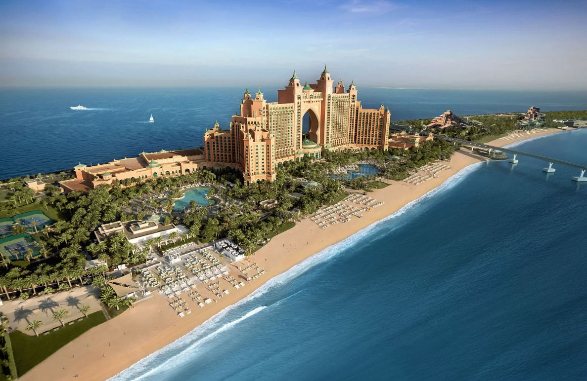 Hotel Atlantis the Palm leží na umelo vybudovanom ostrove Palm Jumeirah.